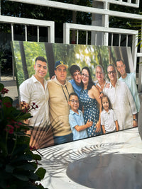 Retrato Familiar Personalizado – El Arte que Une Generaciones